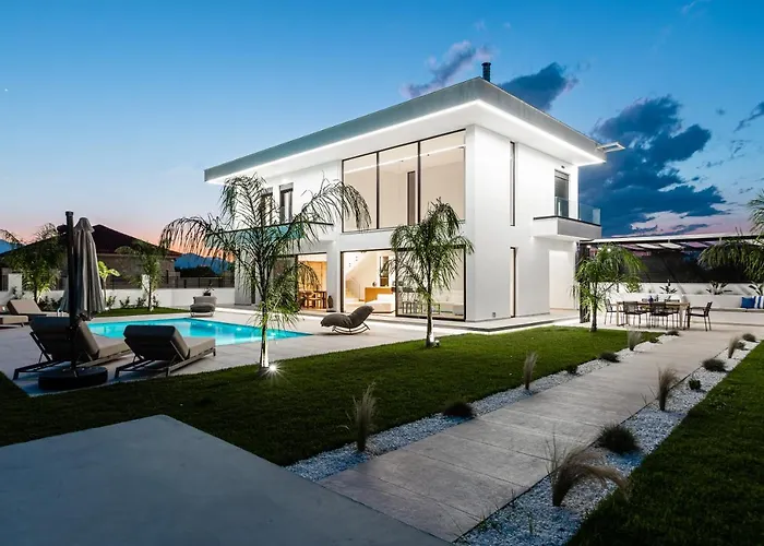 Sunshine Villa